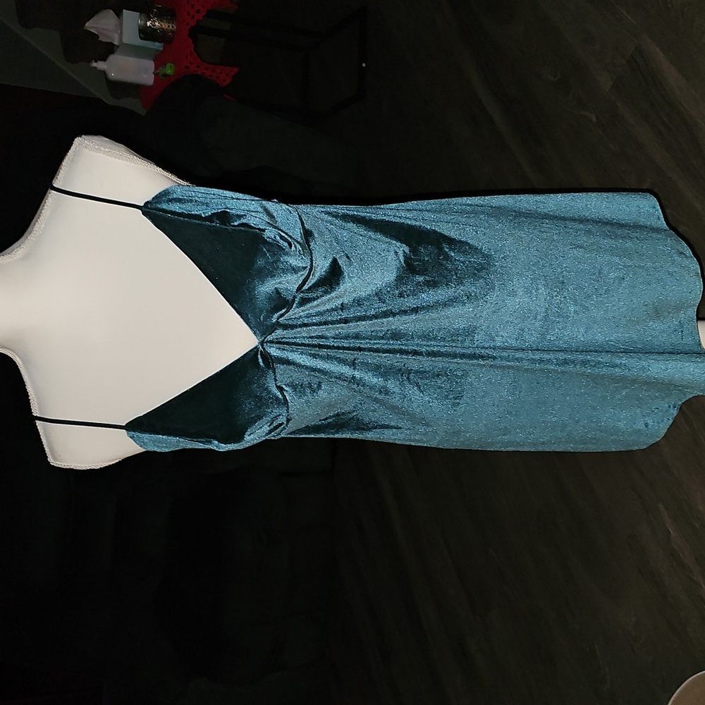 Victoria's Secret Velvet womens Lingerie/dress. Beautiful. Sz XLG. Nwots!